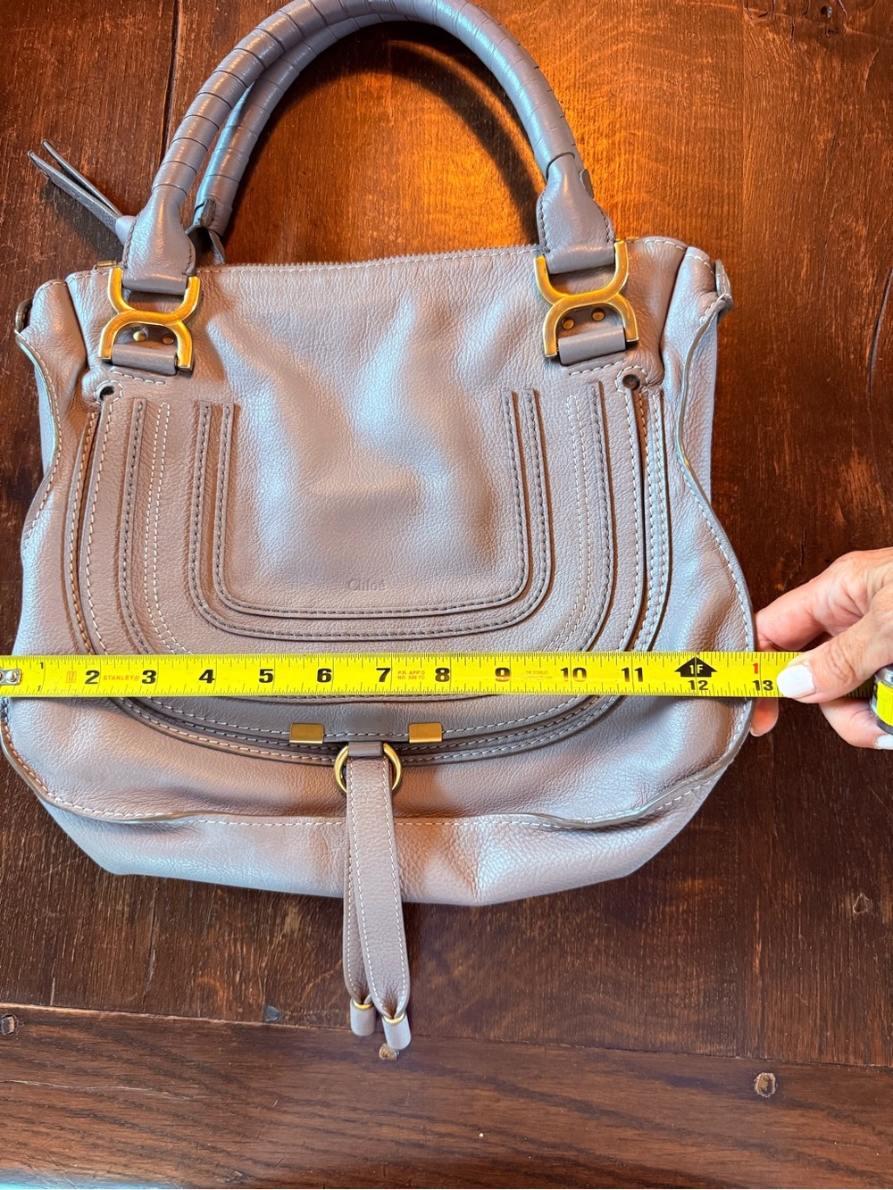 Chloe Gray Leather Shoulder Bag with Gold Hardware - Picture 6 of 13